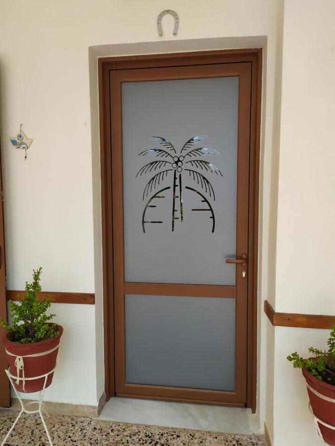 Finikas Rooms Agia Marina  Eksteriør billede