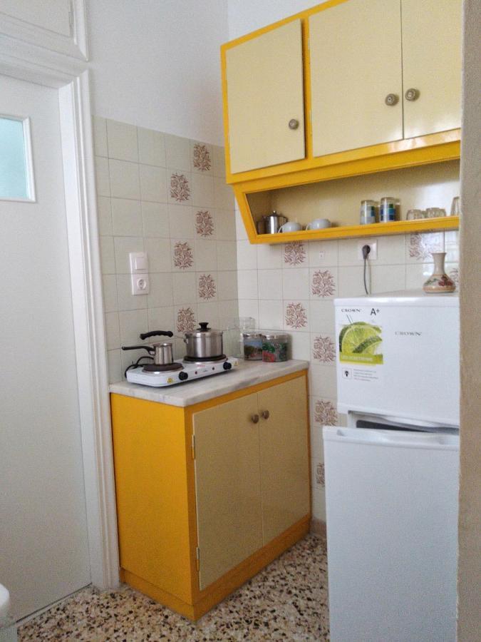 Finikas Rooms Agia Marina  Eksteriør billede