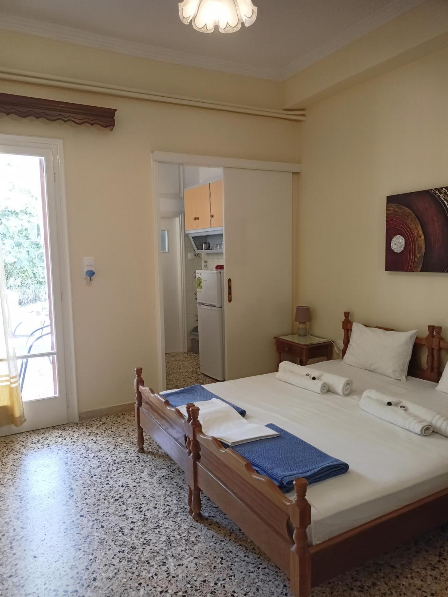 Finikas Rooms Agia Marina  Værelse billede