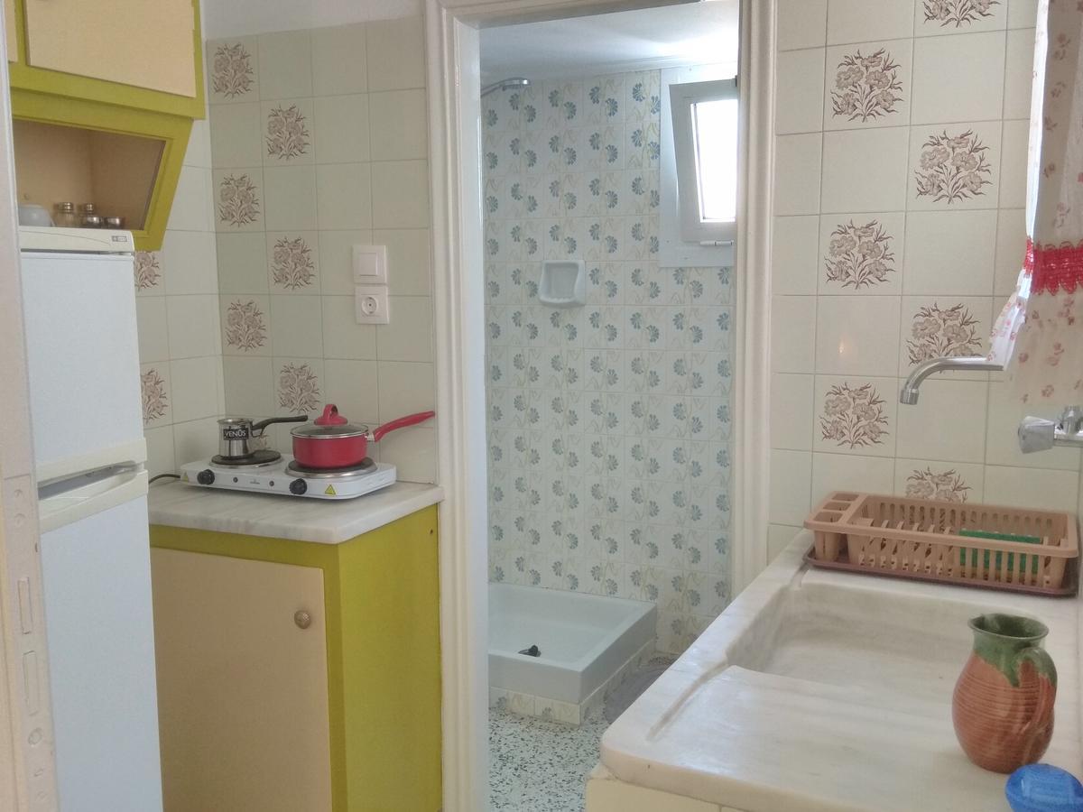 Finikas Rooms Agia Marina  Eksteriør billede